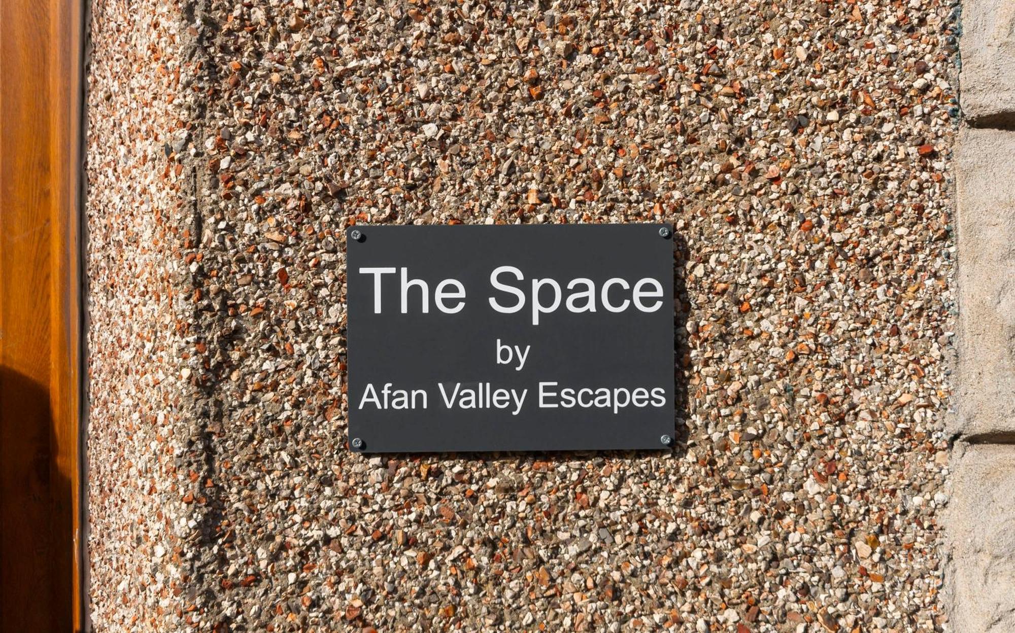 The Space Large House In Afan Forest Bike Park By Staystaycations Port Talbot Exterior photo